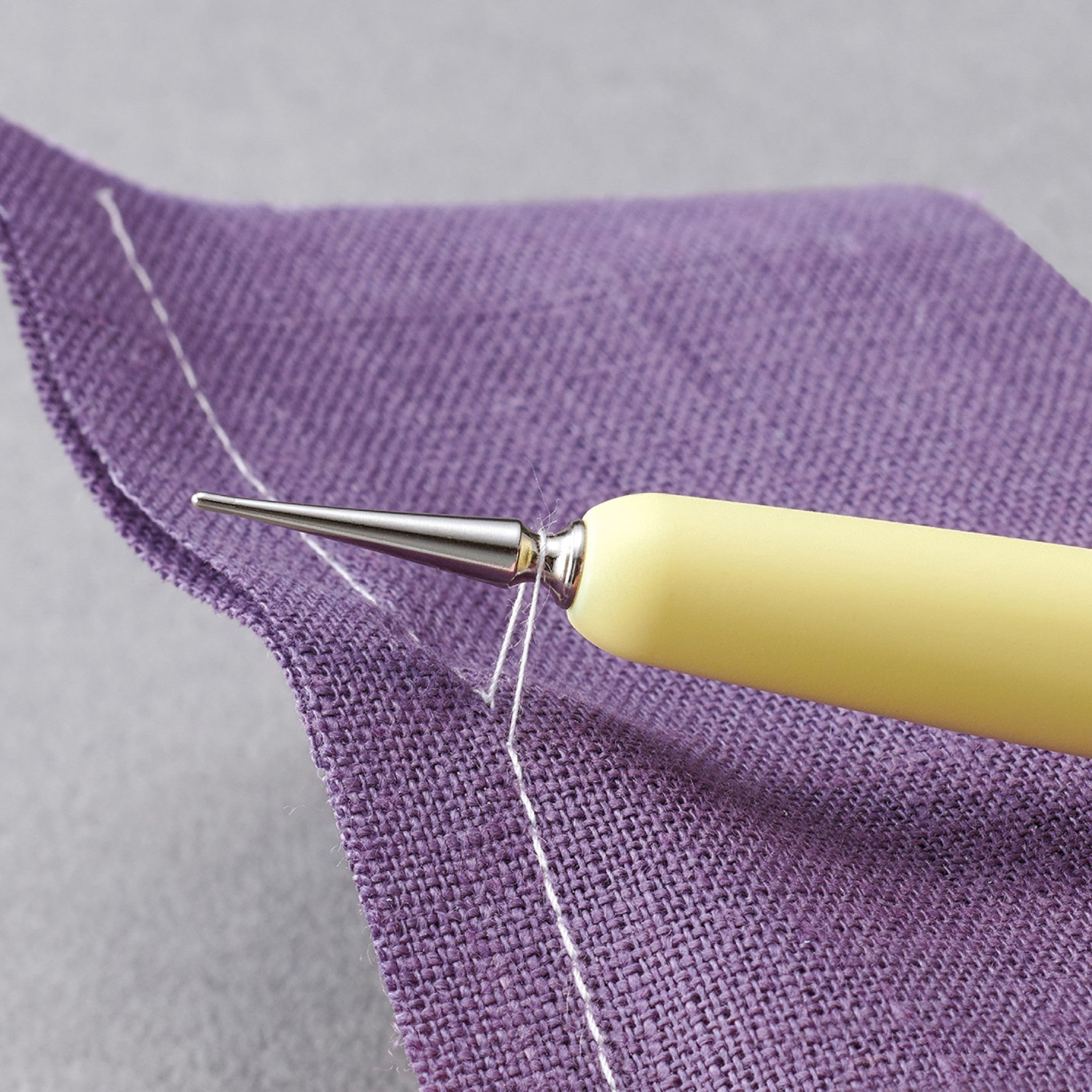 Metal Hera With Stylus Tool for Marking and Creasing Fabric from Clover Needlecraft