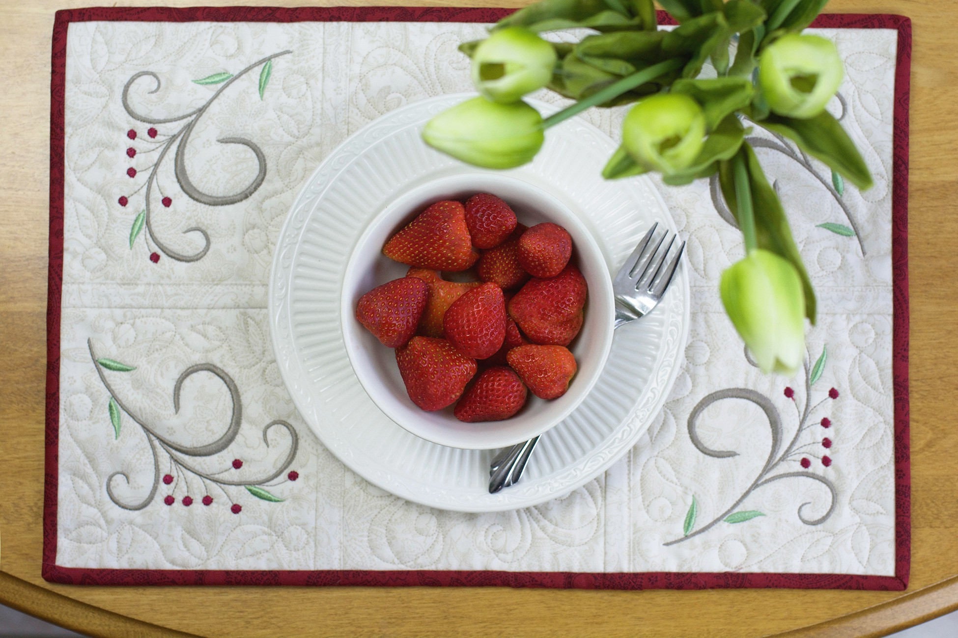 Build-A-Quilt On Your Embroidery Machine by Amelie Scott