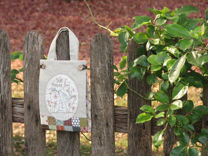 The Simple Life Quilt Pattern Book by Anni Downs of Hatched and Patched