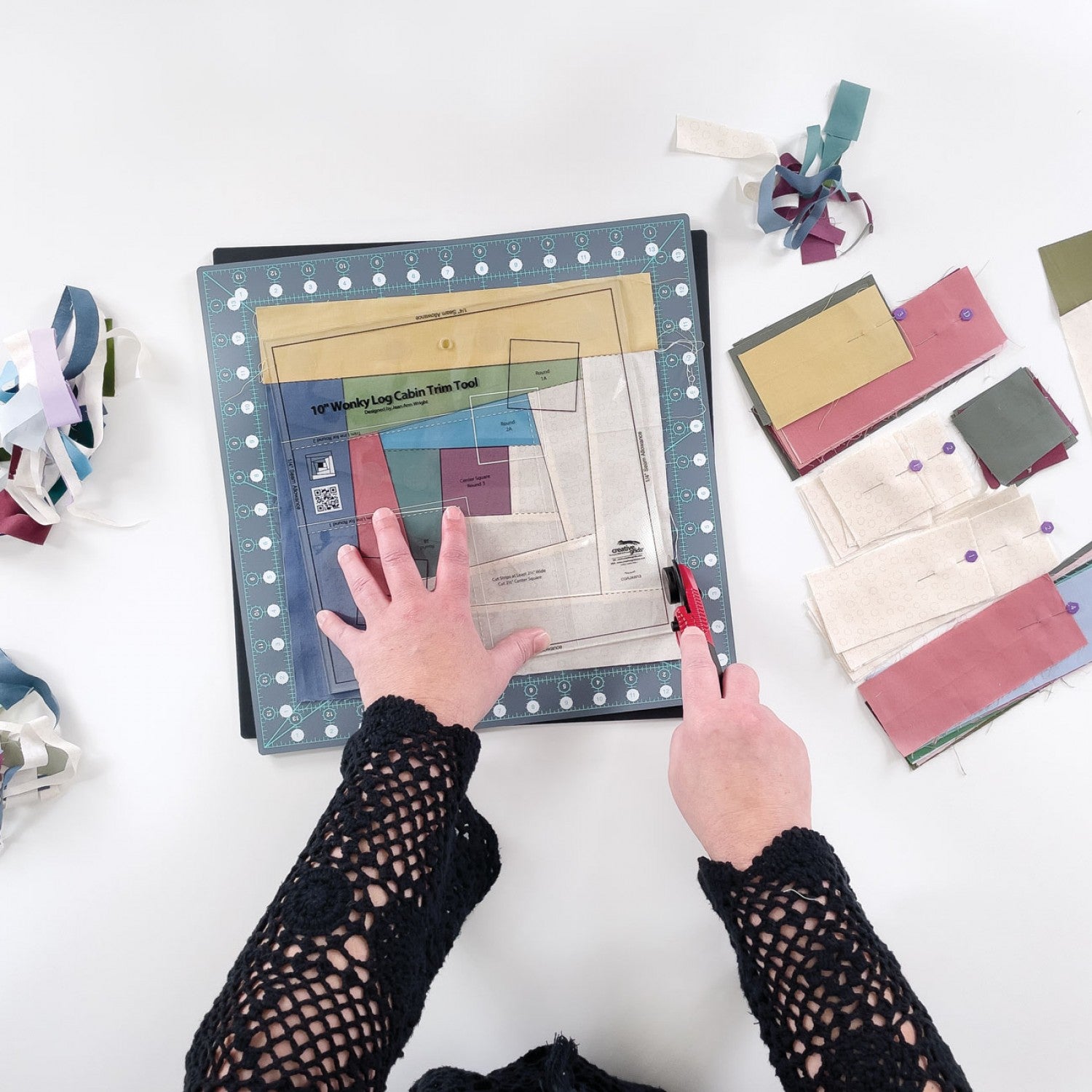 Creative Grids 14-inch Square Self-Healing Rotating Rotary Cutting Mat (CGRMATR14)