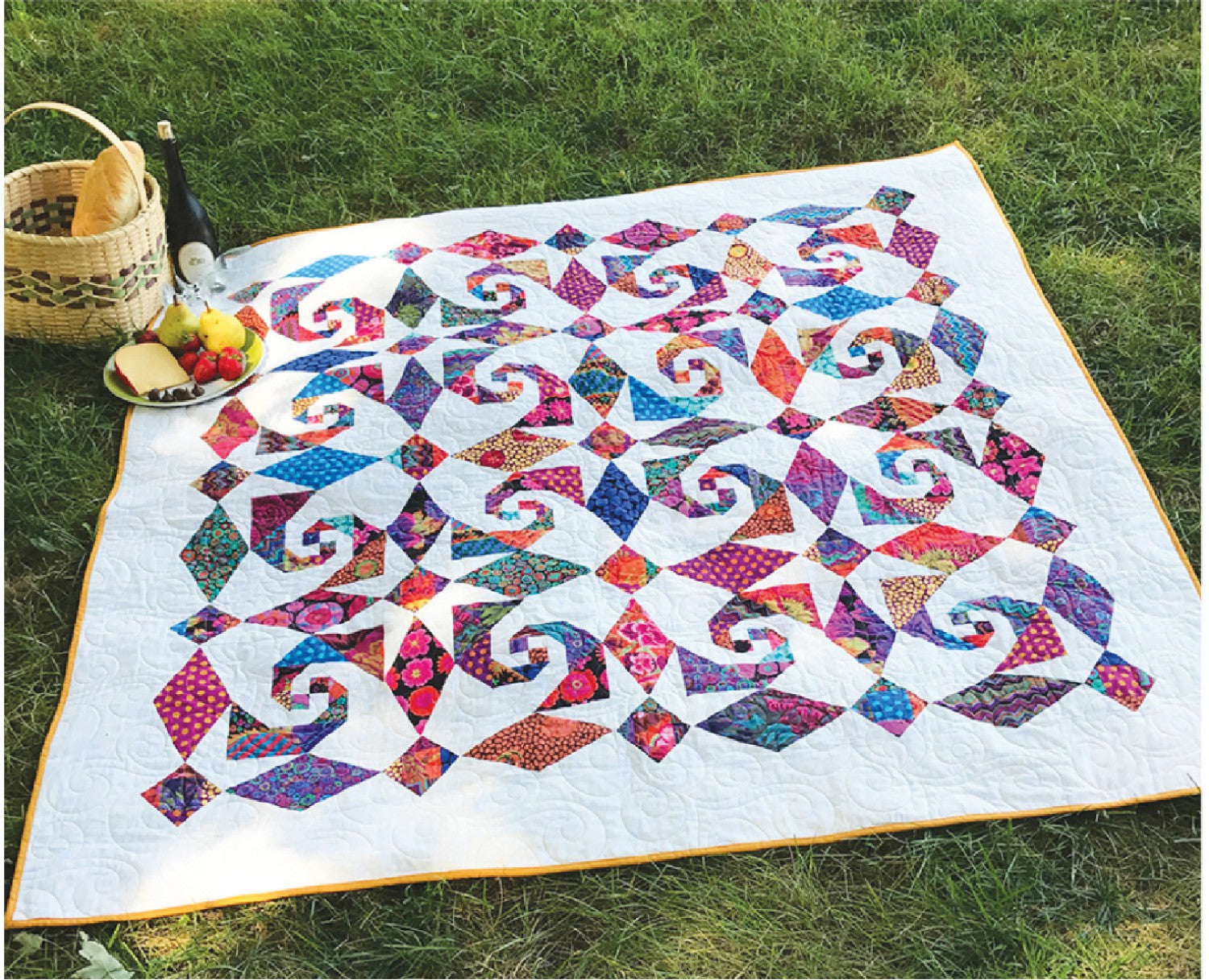 Snails Trail Al Fresco Quilt Pattern by Jean Ann Wright for Cut Loose Press