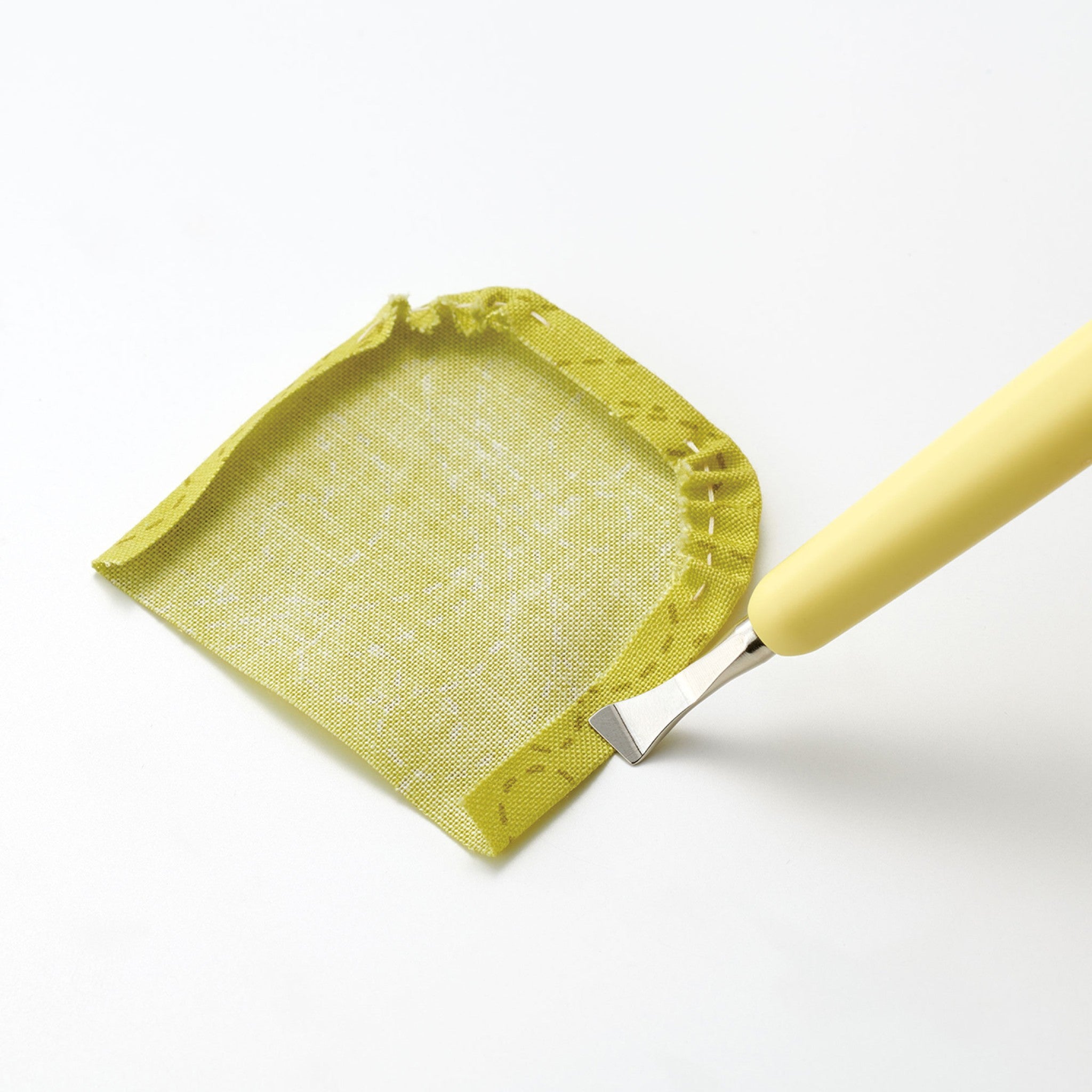 Metal Hera With Stylus Tool for Marking and Creasing Fabric from Clover Needlecraft