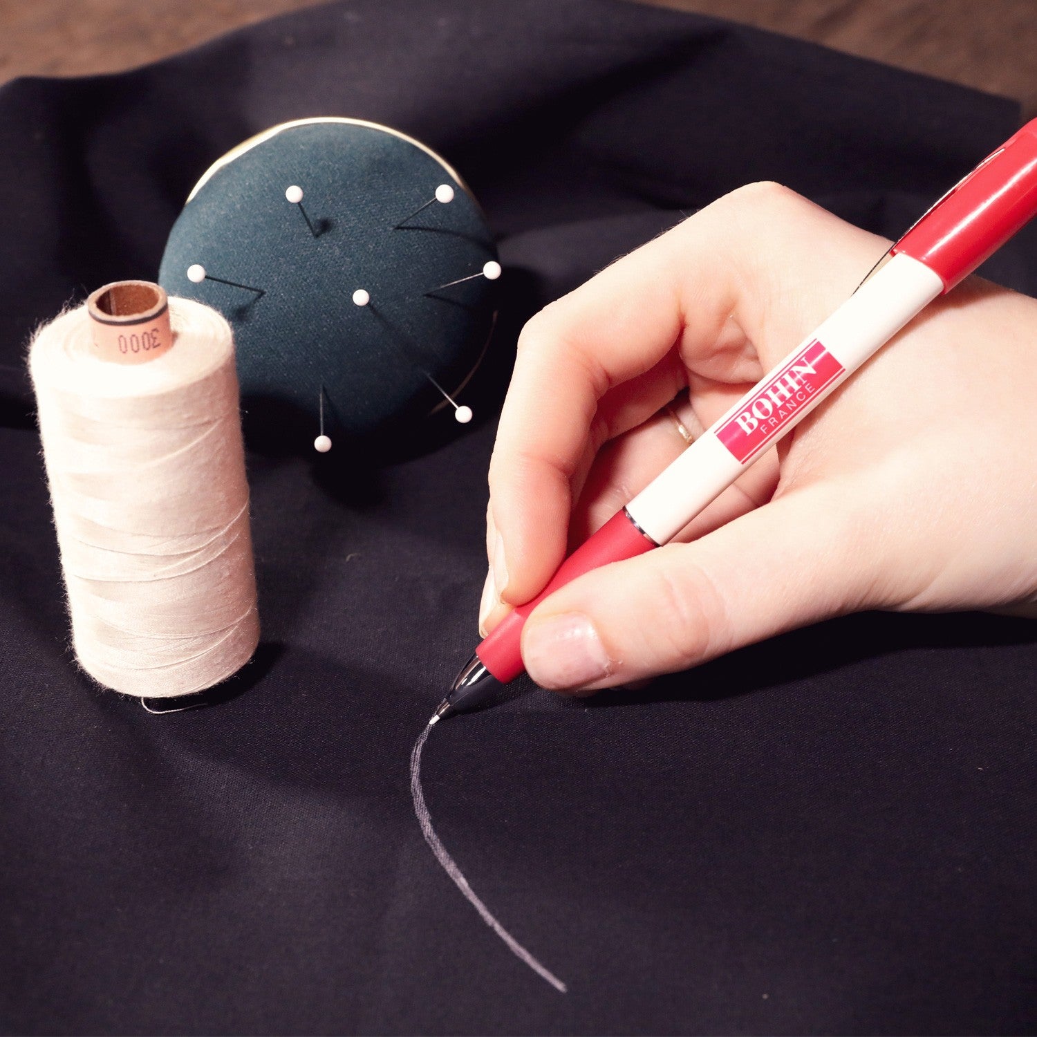 Bohin 0.9mm Mechanical Fabric Marking Pencil, White Ceramic Lead (Non-Absorbing)