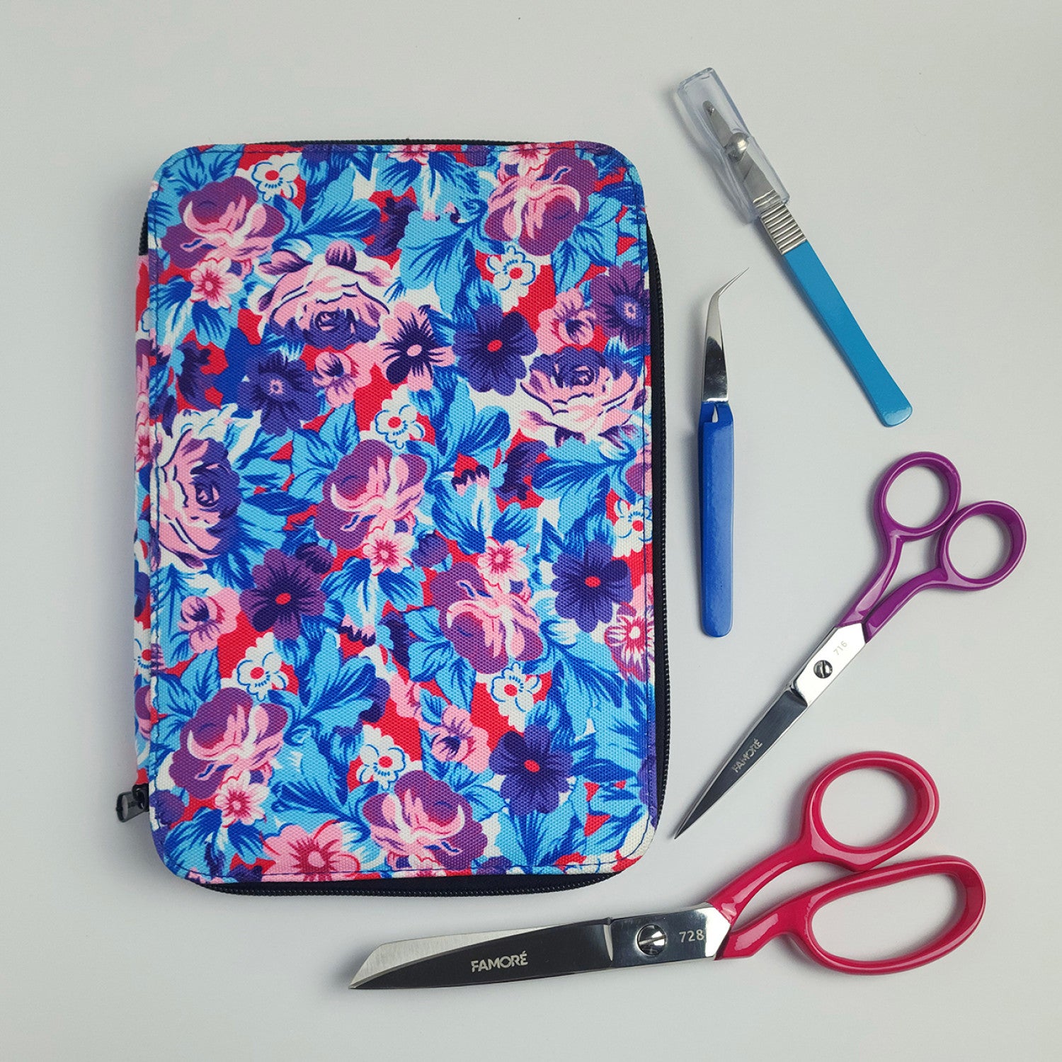 Famore's Floral Pattern Sewing Kit: Shears, Scissors, Ripper and Tweezers