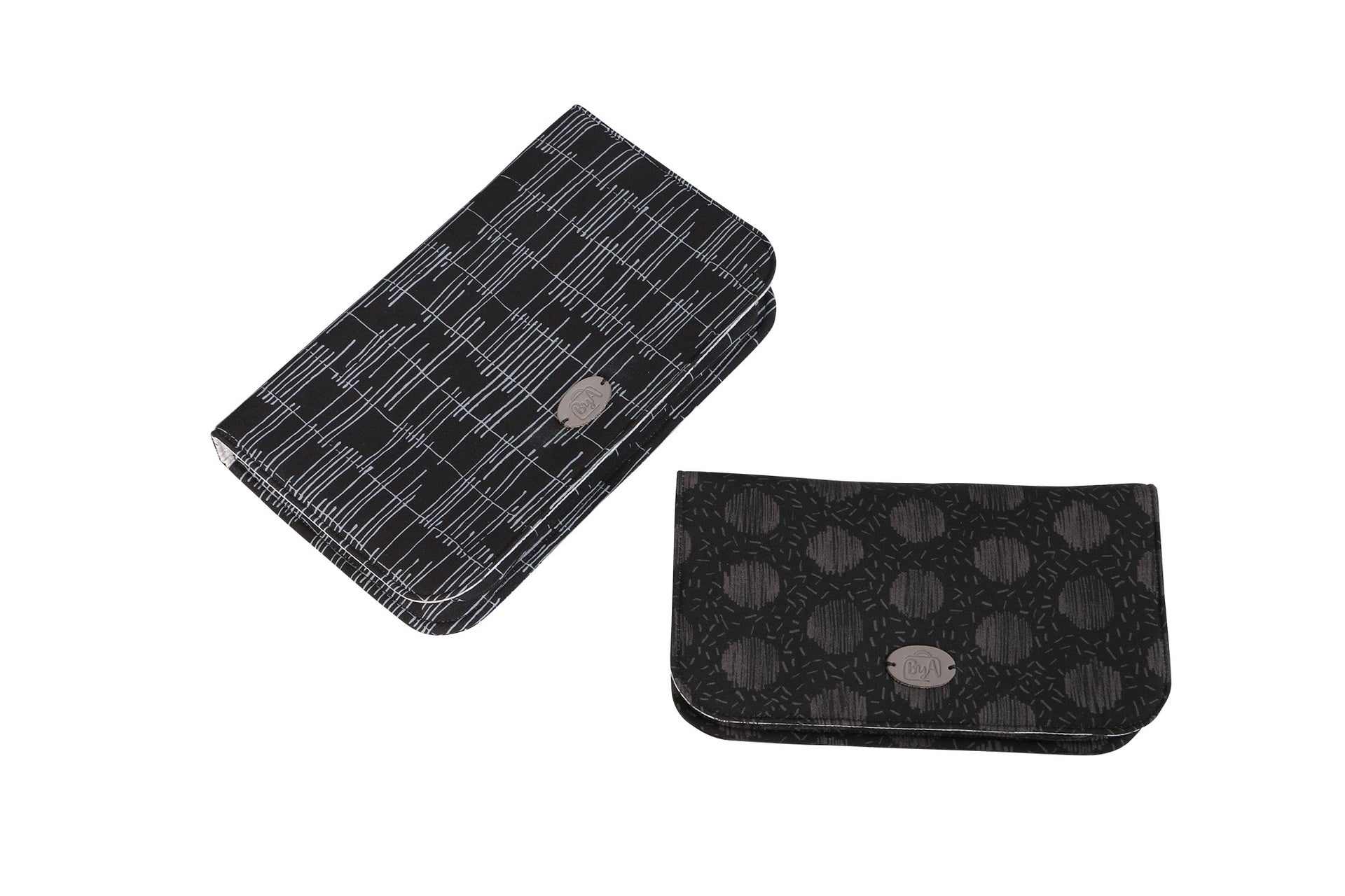 A black Payday wallet shown open and closed, showing the flap with a magnetic snap and the interior pockets.